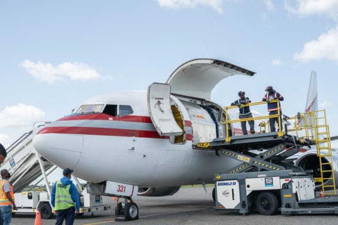 avion-vacunas-696x464-1