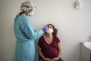 250aba4b-embacovid-61783fc4c6f45-696x464-1