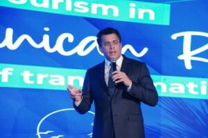 DAD9D31B-B01A-4394-AE0E-AC6032037B2E