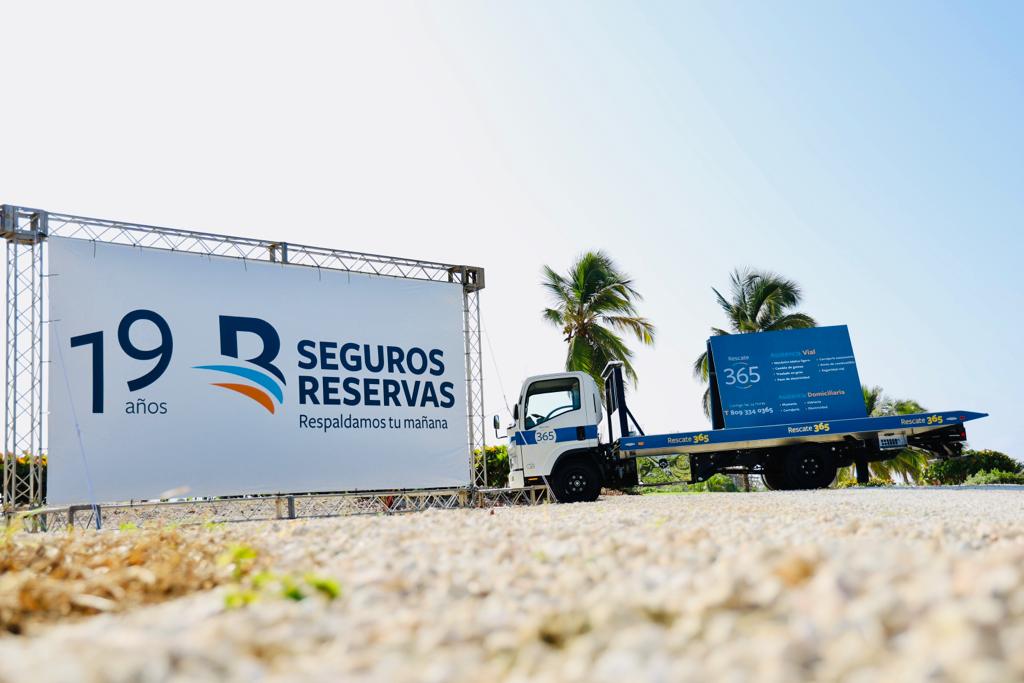 Seguros-Reservas-participando-en-la-8va-edicion-del-Torneo-de-Golf-BM-Cargo.