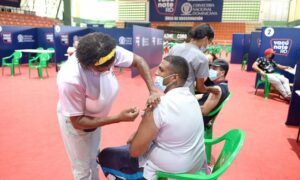 e37357b0-vacuna-palacio-de-los-deportes-dpolanco-6-6163993d01cf4-640x384-1