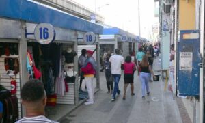 41635974-actividad-mercados-duarte-con-paris-nakahara-7-61ca60c0a8ea4-640x384-1