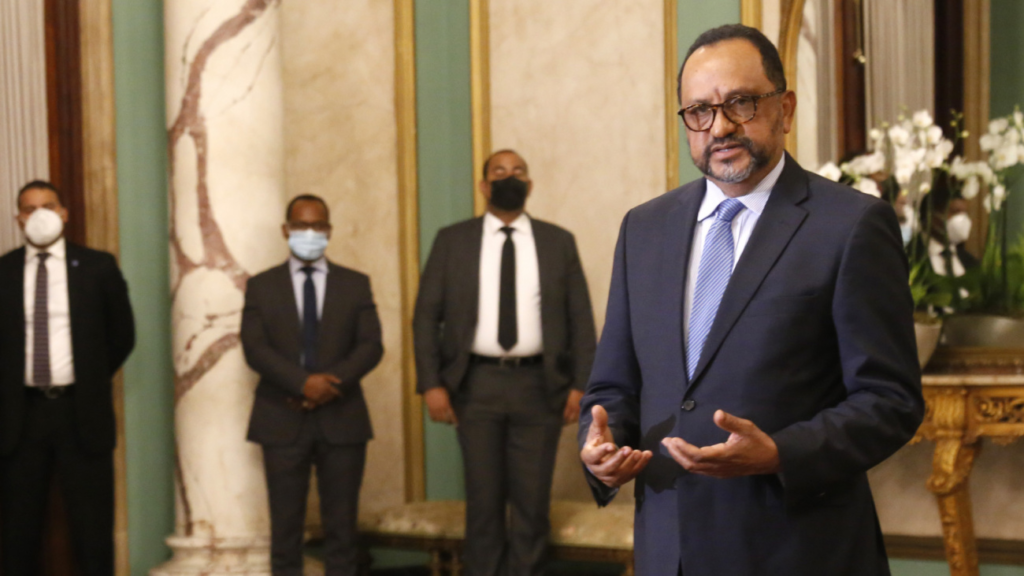 0C100EF2-33BB-422D-BAAD-47434B332C37