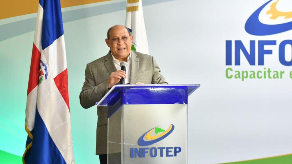 Rafael-Santos-Badia.-Director-general-del-INFOTEP-1