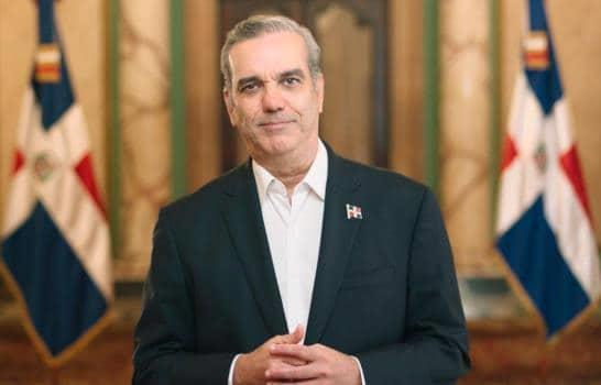 luis-abinader-2f8402c8-focus-0-0-895-573