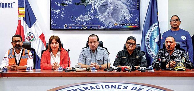suspenden-todas-labores-publicas-y-privadas-por-huracan-fiona