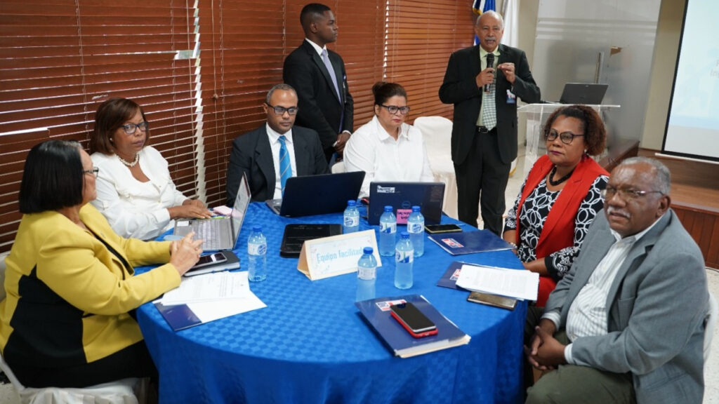 DIRECTORES REGIONALES Y DISTRITALES (1)