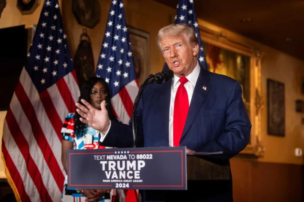 23election-live-trump-vegas-photo-jqmc-threeByTwoMediumAt2X