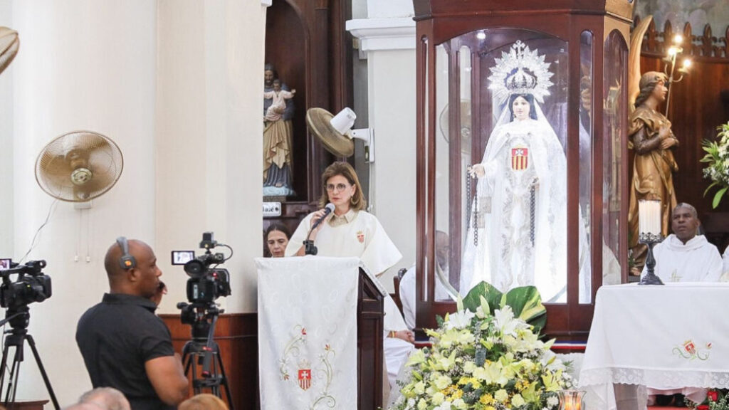 f6ff0de9-b50d-4d38-8b53-e5e6163c3105-1