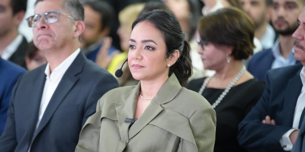 Post-de-Instagram-Feliz-Cumpleanos-Sencillo-Minimalista-Azul-1000-x-500-px-2024-11-28T152259.815