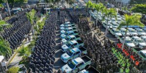 Post-de-Instagram-Feliz-Cumpleanos-Sencillo-Minimalista-Azul-1000-x-500-px-2024-12-03T115333.994