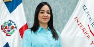 Post-de-Instagram-Feliz-Cumpleanos-Sencillo-Minimalista-Azul-1000-x-500-px-2024-12-06T141534.373