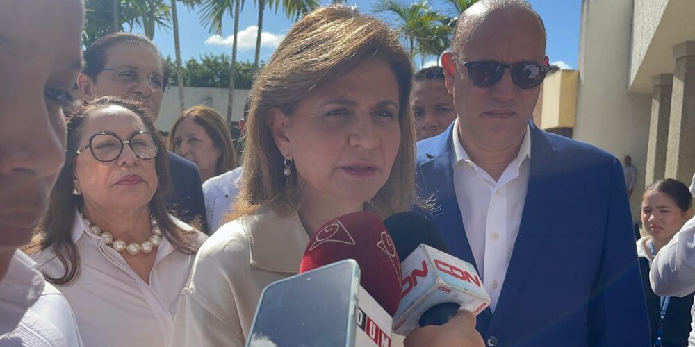 Post-de-Instagram-Feliz-Cumpleanos-Sencillo-Minimalista-Azul-1000-x-500-px-23