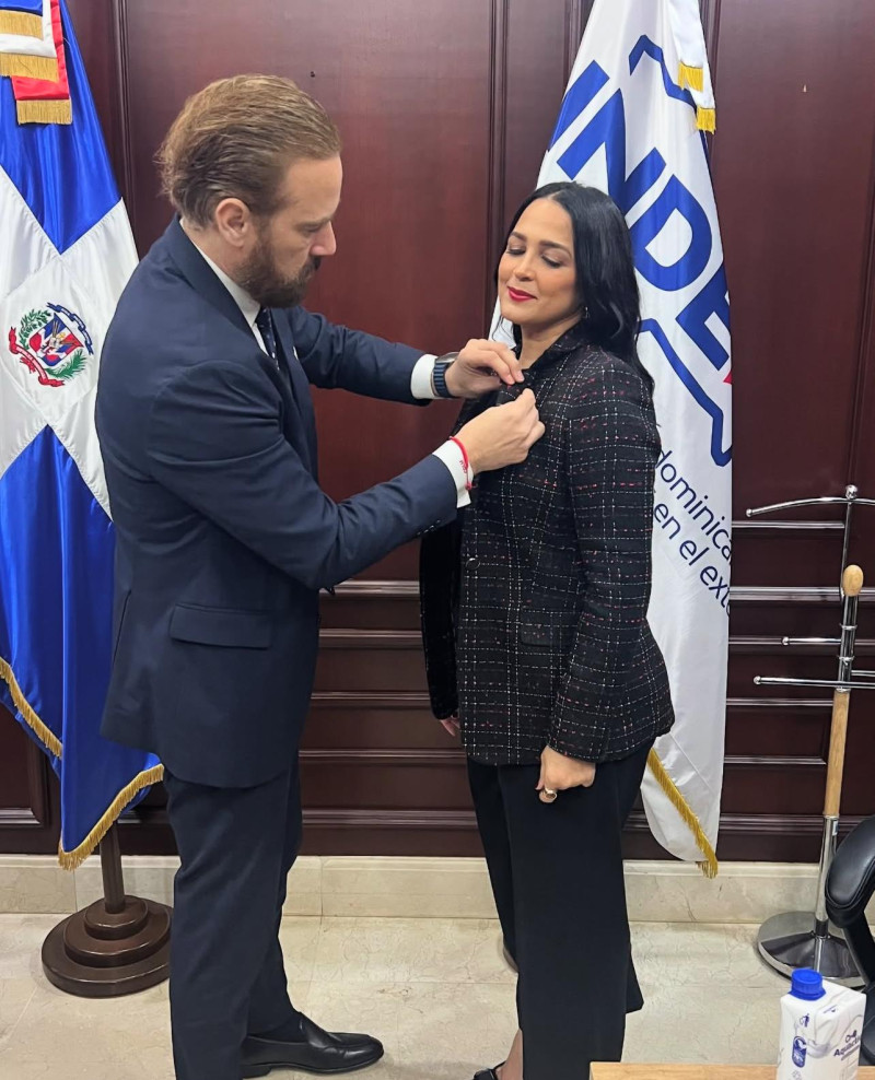 67b4a805965a2.r_d.643-549