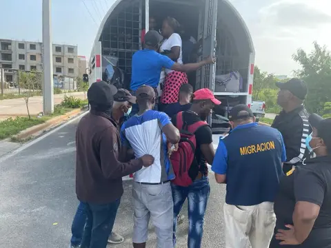 migracion-en-ciudad-juan-bosch (1)