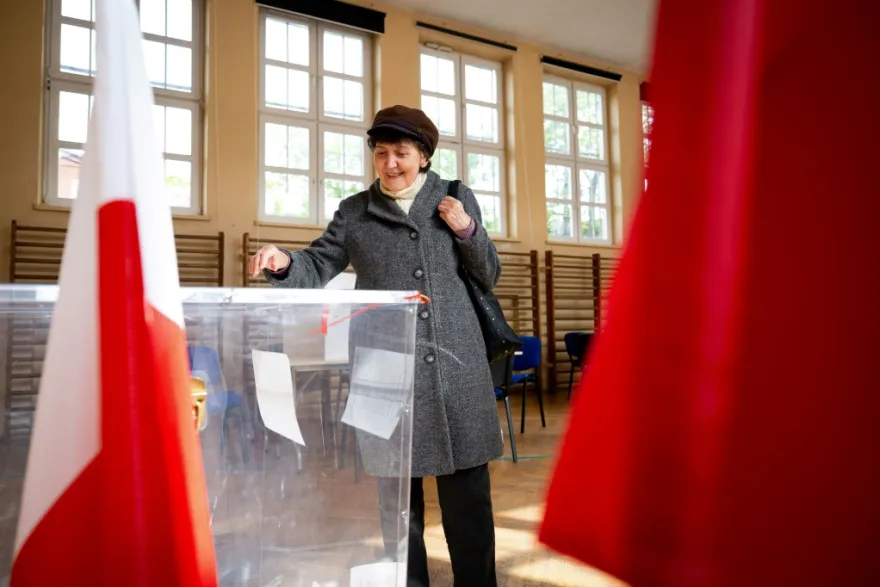 39718c82484e7f29638d5b9d377609ba-89341323