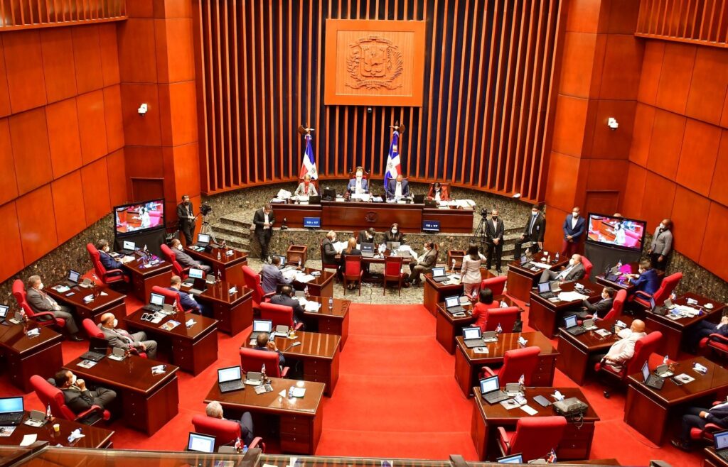 convenio-con-el-Banco-de-Reservas-senado