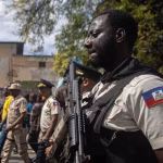 Una ONG local reporta que al menos 70 personas murieron en una masacre perpetrada por bandas armadas en Haití.