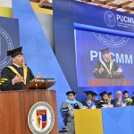 Doctor Leonardo Aguilera exhorta a 1,149 graduados de la PUCMM a ser visionarios y valorar la ética