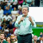 Leonel Fernández promete mayor participación juvenil en elecciones 2028
