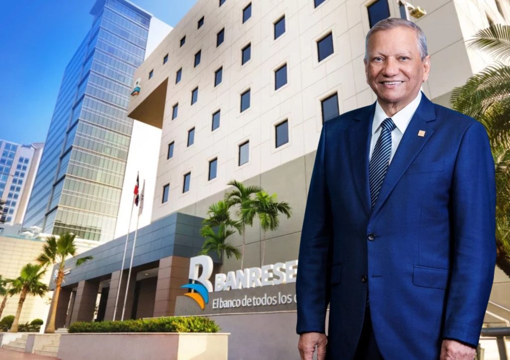 Leonardo AGuilera un anŞo al frente de Banreservas