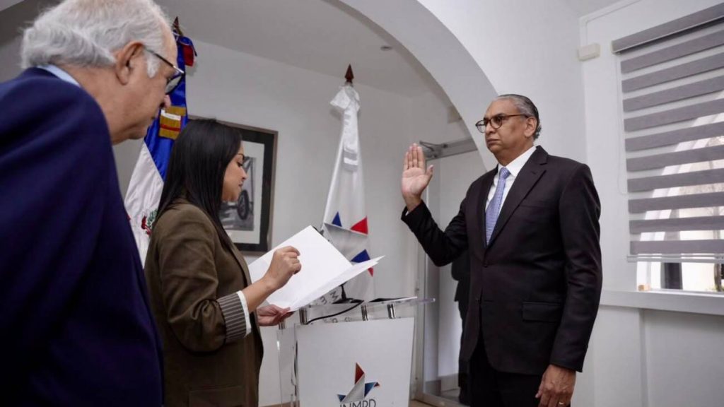 Ministra Raful  juramenta a José