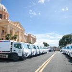 Gobierno entrega 50 camiones compactadores para fortalecer recogida de basura