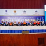 Luis Abinader exhorta a 147 servidores públicos graduados a servir con ética y transparencia