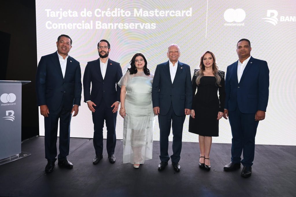 Ysidro Garciìa, Tomaìs Alonso, Icelsa Diìaz, Leonardo Aguilera, Linda Valette y Luis Miguel PatinÞo 2
